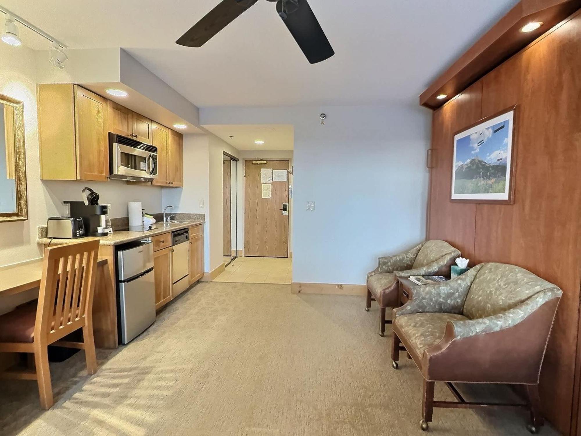 Studio 211 - Perfect Location With Pool And Hot Tub 克雷斯特德比特 外观 照片